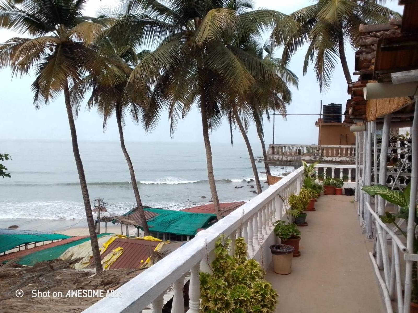 This Is It Beachfront - Rooms, Cafe & Events Arambol Ngoại thất bức ảnh